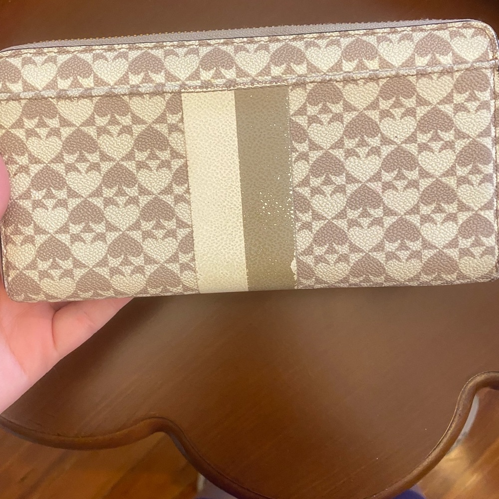 •Kate Spade• Patterned Neda Wallet - Picture 3 of 5